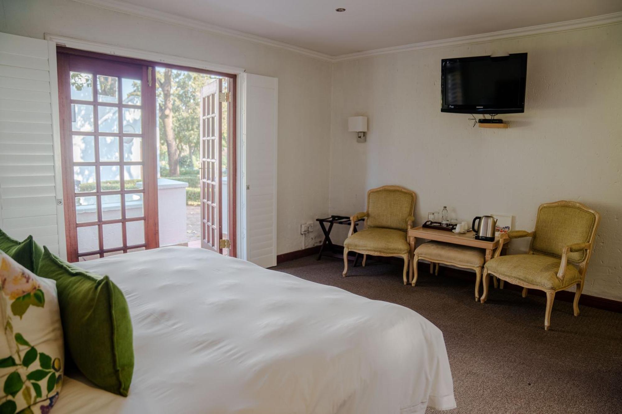 ริเวอร์ เมดโดว์ แมเนอร์ Hotel เซนทูเรียน ภายนอก รูปภาพ